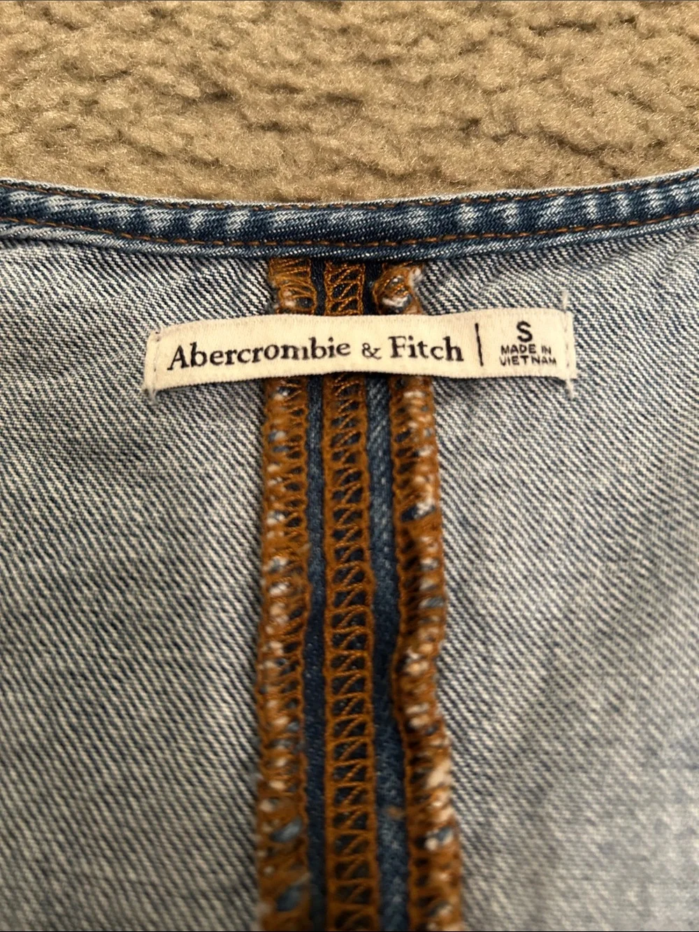 Abercrombie Denim Vest - Picture 2 of 3